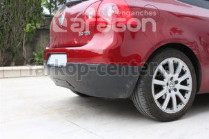 Фаркоп Aragon для VOLKSWAGEN GOLF 5 2003-2008. Артикул E6700DV