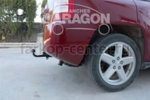 Фаркоп Aragon для JEEP COMPASS 2006-2011. Артикул E2904AA