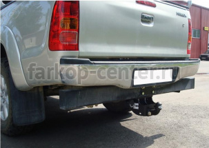 Фаркоп Auto-Hak для TOYOTA HILUX 2005-2015. Артикул 0 79