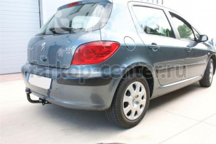 Фаркоп Aragon для PEUGEOT 307 2001-2008. Артикул E4716AS
