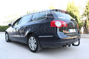 Фаркоп Aragon для VOLKSWAGEN PASSAT B6 2005-2010. Артикул E6702DV