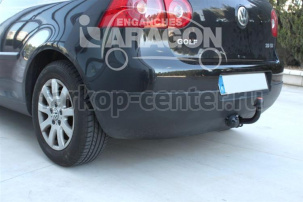 Фаркоп Aragon для VOLKSWAGEN GOLF 5 2003-2008. Артикул E6700DA
