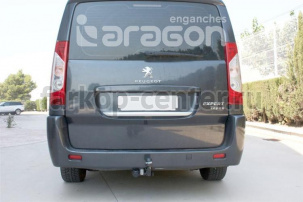 Фаркоп Aragon для PEUGEOT EXPERT 2007-2016. Артикул E1209BA