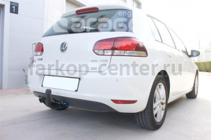 Фаркоп Aragon для VOLKSWAGEN GOLF 5 2003-2008. Артикул E6700DV