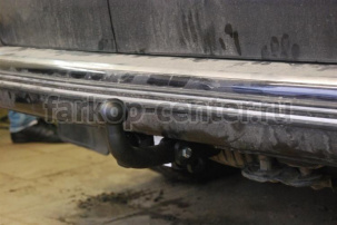 Фаркоп Steinhof для VOLKSWAGEN MULTIVAN T5 2003-2015. Артикул V-119