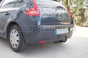 Фаркоп Aragon для CITROEN C4 2004-2010. Артикул E4716AA