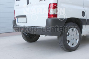 Фаркоп Aragon для PEUGEOT PARTNER 1 1996-2008. Артикул E1212AA