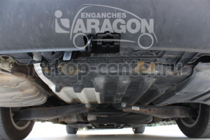 Фаркоп Aragon для VOLKSWAGEN PASSAT B6 2005-2010. Артикул E6702DV