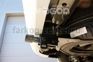 Фаркоп Aragon для PEUGEOT PARTNER 2 2008-2019г. Артикул E1212BS