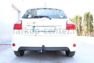 Фаркоп Aragon для TOYOTA AURIS 2007-2013. Артикул E6417AA