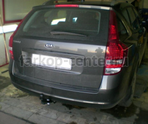 Фаркоп Bosal Russia для KIA CEED универсал 2007-2012. Артикул 6736-A