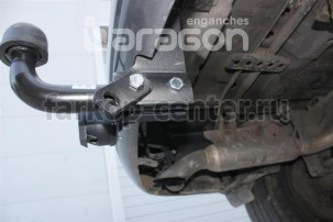 Фаркоп Aragon для KIA SORENTO 2002-2006. Артикул E3004BA