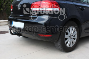 Фаркоп Aragon для VOLKSWAGEN GOLF 5 2003-2008. Артикул E6700DA