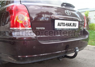 Фаркоп Auto-Hak для TOYOTA AVENSIS 2003-2009. Артикул 0 56