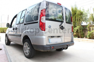 Фаркоп Aragon для FIAT DOBLO 2001-2010. Артикул E1913AA