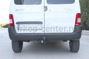 Фаркоп Aragon для PEUGEOT PARTNER 1 1996-2008. Артикул E1212AA